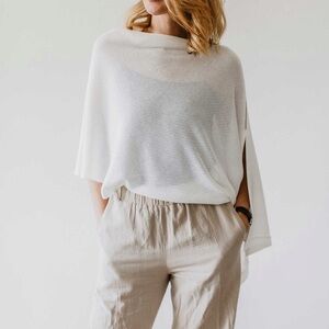 Weareamma the cocoon White nursing cover